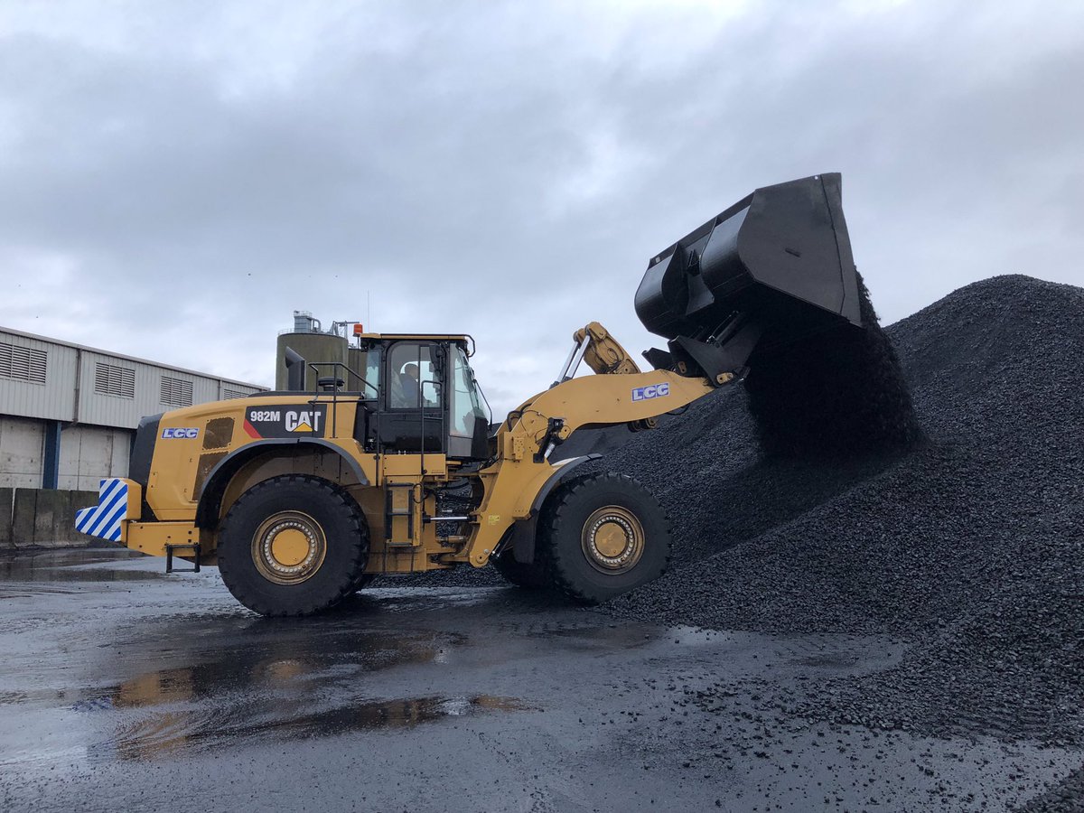 Ulrich Attachments (@ulrichattach) on Twitter photo Our gigantic 12cu.m bucket working at Belfast Docks on a <a href="/CaterpillarInc/">CaterpillarInc</a> 982M #finning #ulrich #coal #belfastdocks Our gigantic 12cu.m bucket working at Belfast Docks on a <a href="/CaterpillarInc/">CaterpillarInc</a> 982M #finning #ulrich #coal #belfastdocks