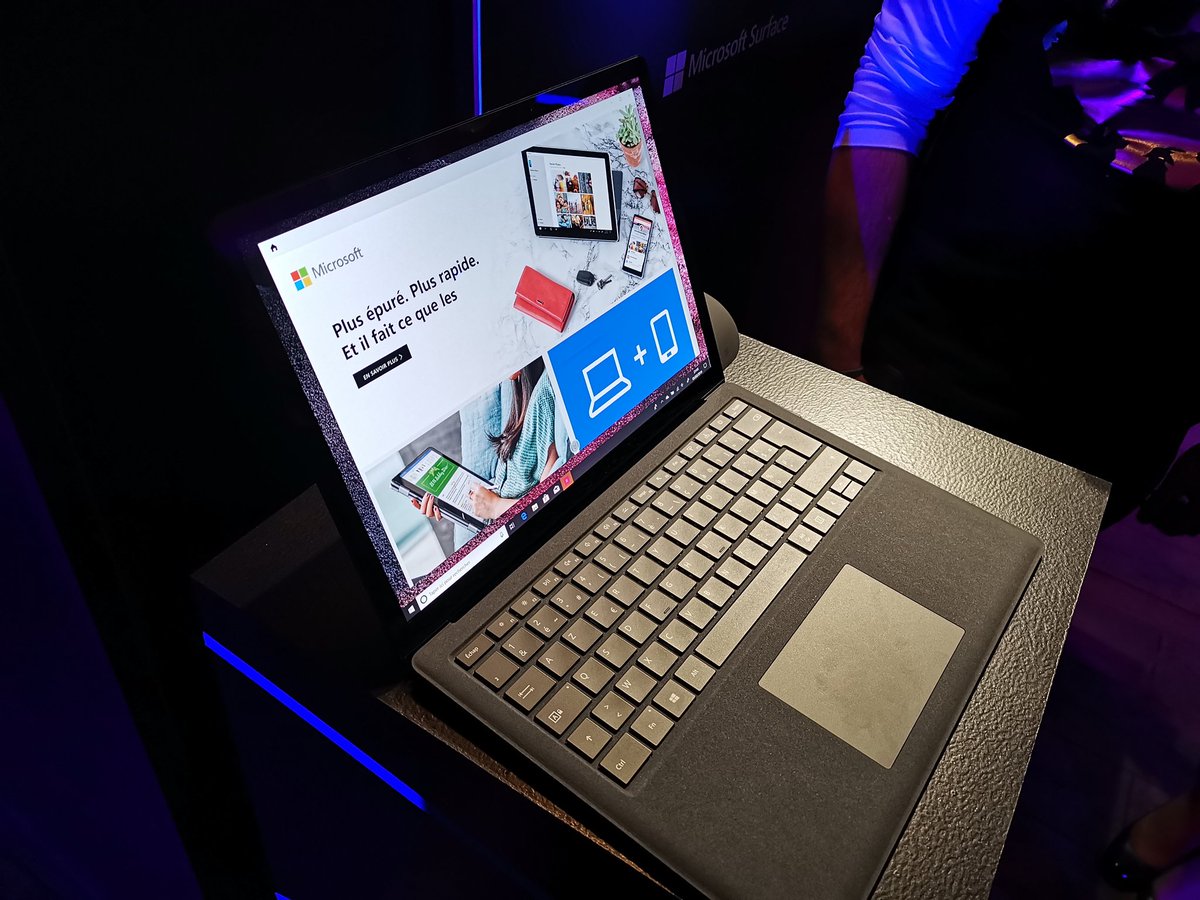 WorldOfTwinsen's tweet photo. Merci pour la soirée #SurfaceBlack @microsoftfrance @MarlenePraa @AgenceHopscotch ! Si jamais il faut vous débarrasser de quelques produits des placards n'hésitez pas ! 😘 https://t.co/ovsRHMqF4h