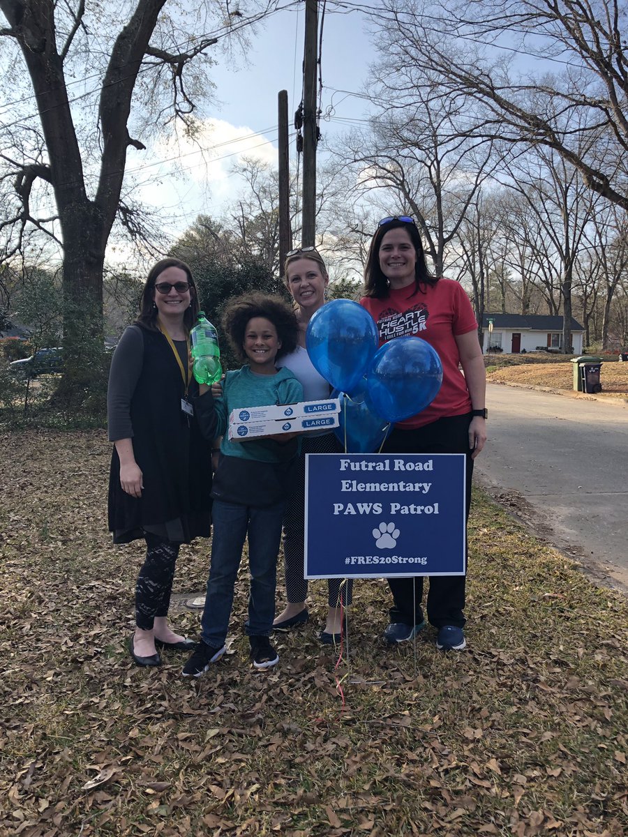 Had the pleasure of delivering dinner to this awesome student tonight. #pawspatrol #winnerwinnerpizzadinner #fres20strong <a href="/FutralWolfPack/">FutralRoadElementary</a> <a href="/GriffinSpalding/">Griffin-Spalding K12</a>