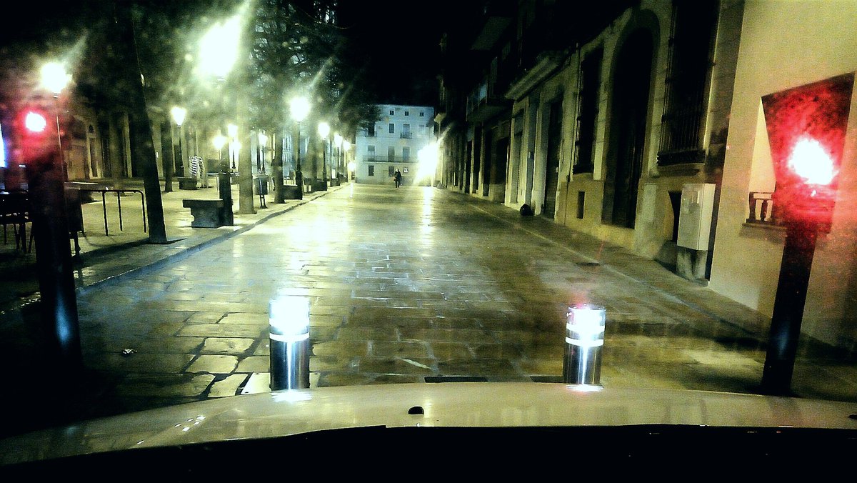 jorditresbosch's tweet photo. En moments on malgrat l'amor, la joia i la fe ens trobem en camins sense sortida, la pregària és la clau que dóna sentit i obre les portes necessàries per seguir el camí. #keepcalmandpray https://t.co/vQrA8TX2Xl