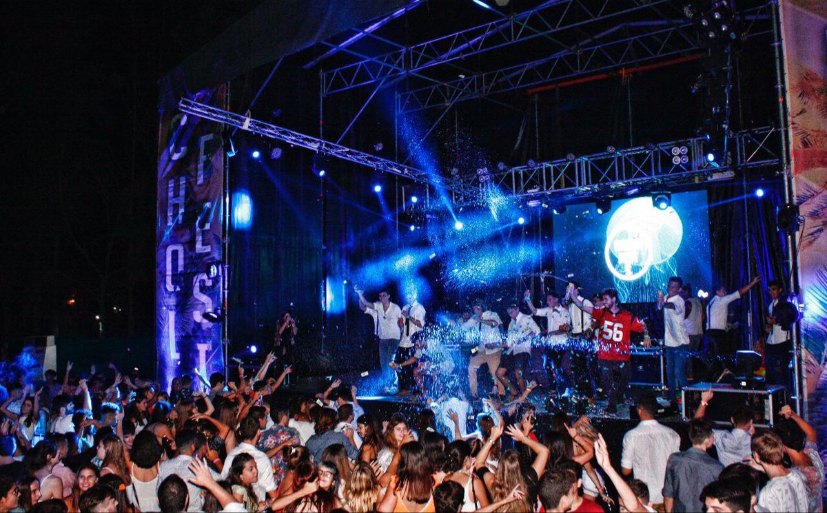 Cholofest's tweet photo. De Regreso a la última vez! #TB #CholoFest Próximamente.. https://t.co/HWbgA9796l