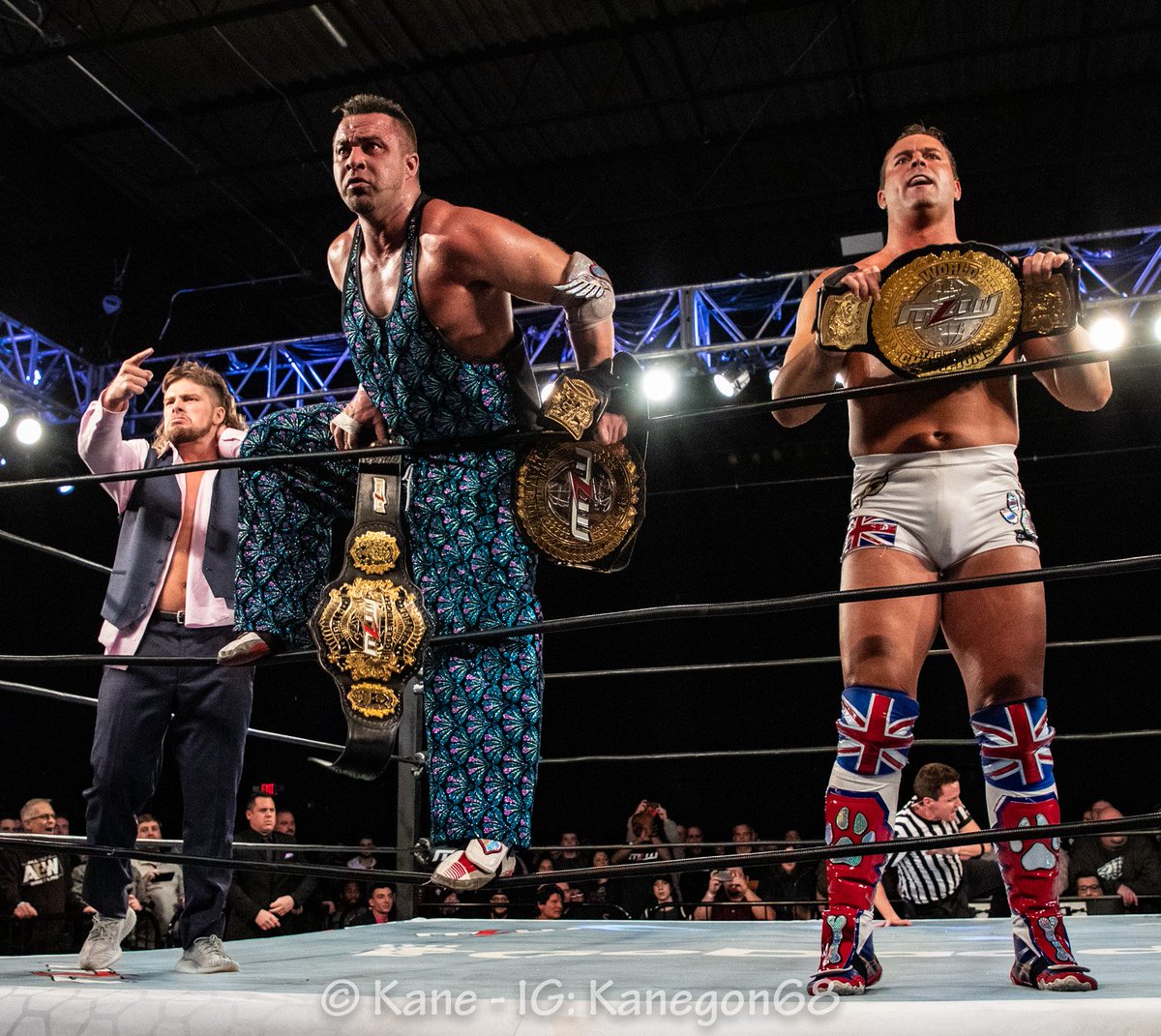 Kane_B13's tweet photo. More from @MLW #majorleaguewrestling 's #MLWSuperFight event in #philly last weekend. #newhartfoundation @SnoopStrikesOAO @MaxxStardom @FilthyTomLawlor @OneWorldWarrior @TeddyHartIsBACK @DBSmithjr @FlyinBrianJr https://t.co/HXNVNHNO68