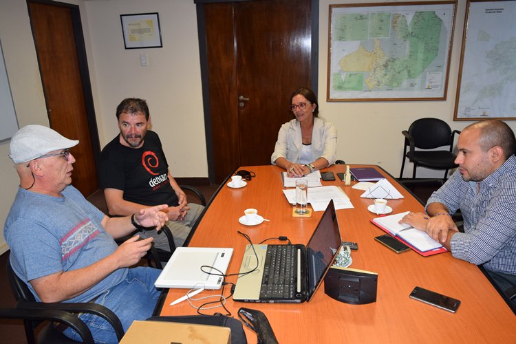 El profesor Daniel Córdoba, coordinador del taller "Física al alcance de todos", contó la experiencia que viene desarrollando a través de la metodología de la clase invertida.