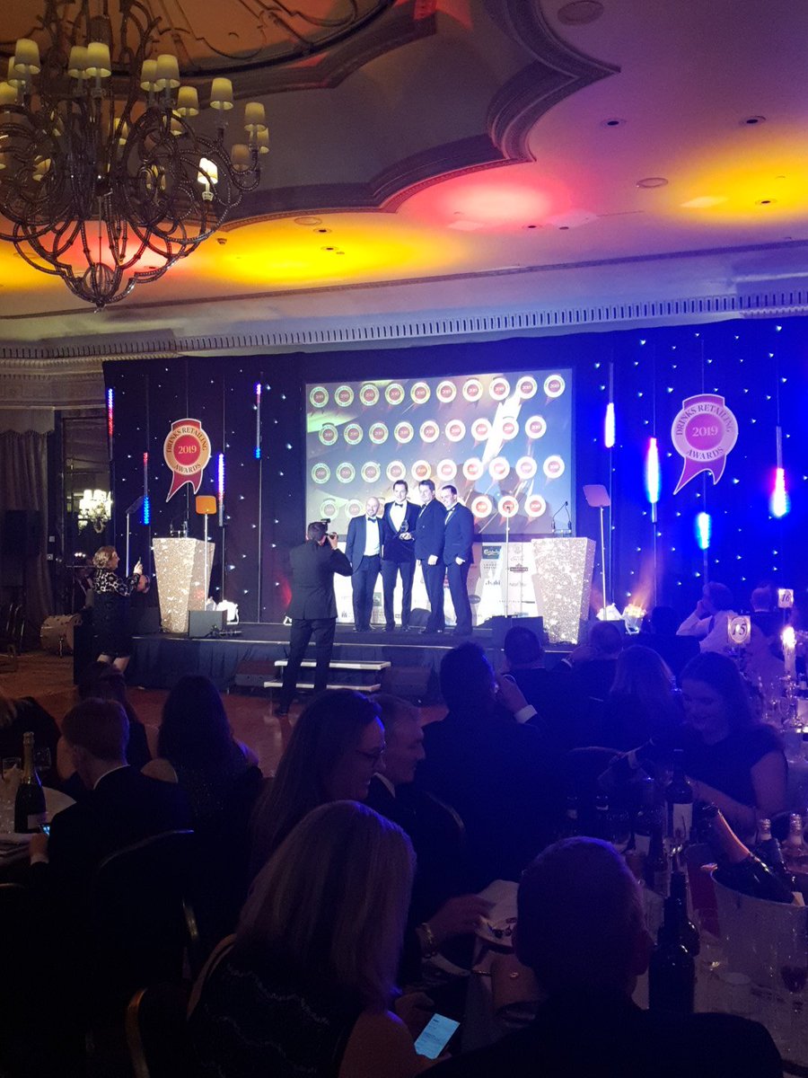 Independent Wine Retailer of the Year, sponsored by @HatchMansfield, is awarded to <a href="/LeaandSandeman/">Lea & Sandeman</a>. Well done on your achievements this past year. #DRAs2019