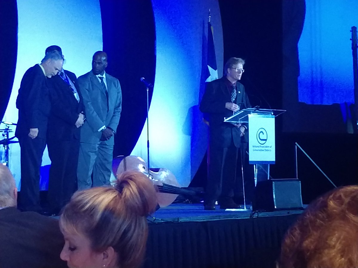 kbeckstrom53's tweet photo. #maswcd @NACDconserveation Hugh Hammond Bennett award winner Brad Wenz Minnesota own!! https://t.co/t7YzIHaEZ3