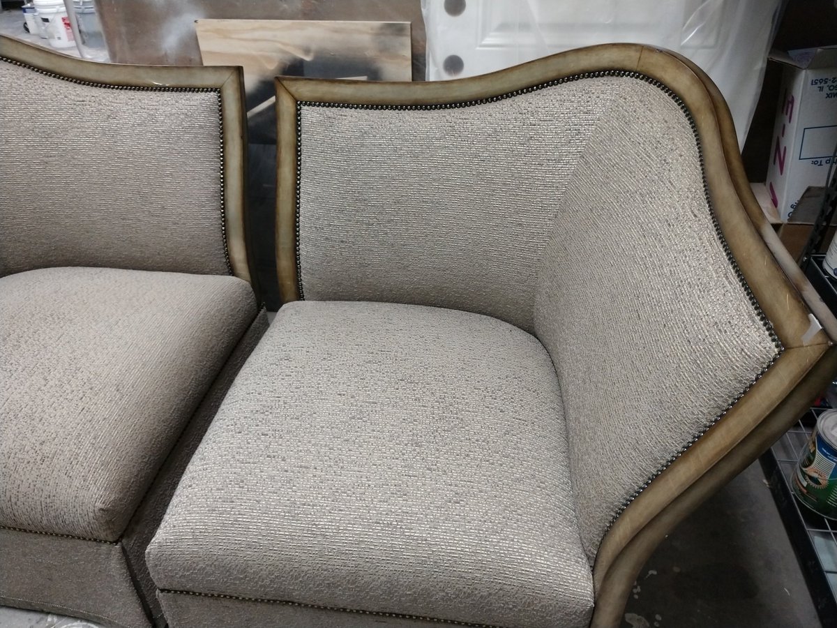 Allsup_Painting's tweet photo. In the shop today. Goes to show you that even the high-end furniture suppliers have coating failures. My job is to remove the failed coatings and make it look like new.😁 https://t.co/SI8FWeyvBC