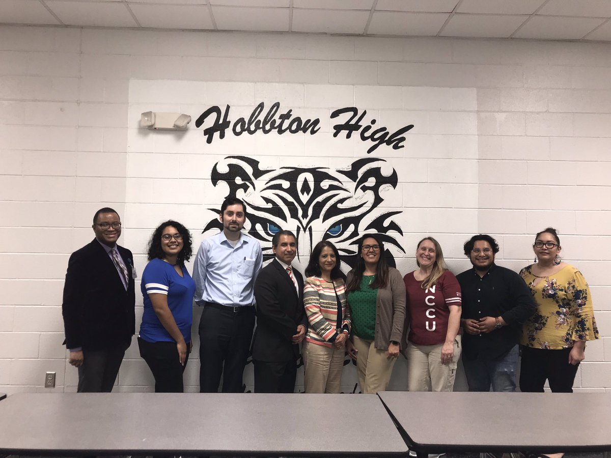 JuanaCFNC's tweet photo. The NCCU latino advisory committee  is at Hobbton High School. @NCCU @JuntosNC @CFNC @DurhamPublicSch @UpwardBound @ConsulMexRlm @SampsonCountyNC #CommunityEngagement #education #collegeaccess https://t.co/iYQVcuyc5T