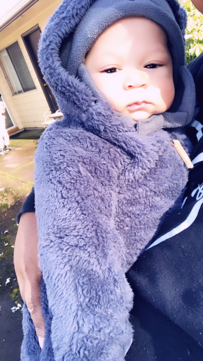 Clmulle's tweet photo. Snow Day ❄️ #snowday #snow #mykids #babies #kids https://t.co/e3HbJzf4dj