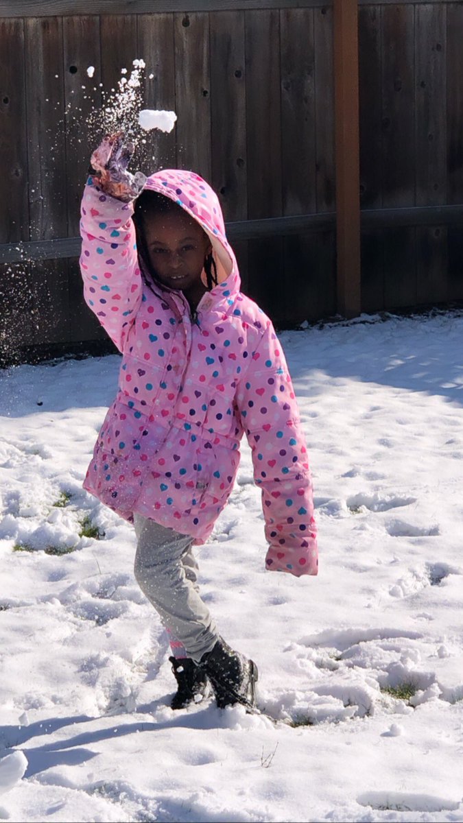 Clmulle's tweet photo. Snow Day ❄️ #snowday #snow #mykids #babies #kids https://t.co/e3HbJzf4dj