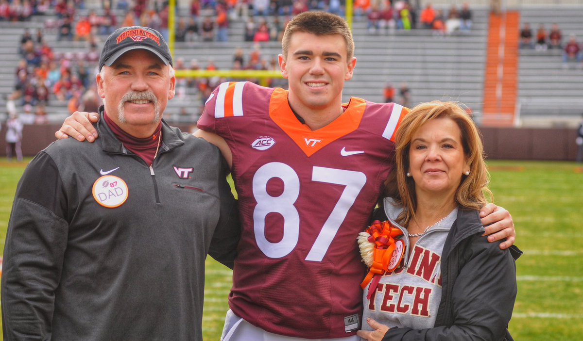 HokiesFB's tweet photo. GOOD LUCK, COLTON ❗️

Colton Taylor will make his debut as the long snapper for the @aafstallions on Saturday at the @aafhotshots 

⏰ 8 pm ET
📺 @nflnetwork 

#Hokies 🦃 https://t.co/7kDZ8QVAbk