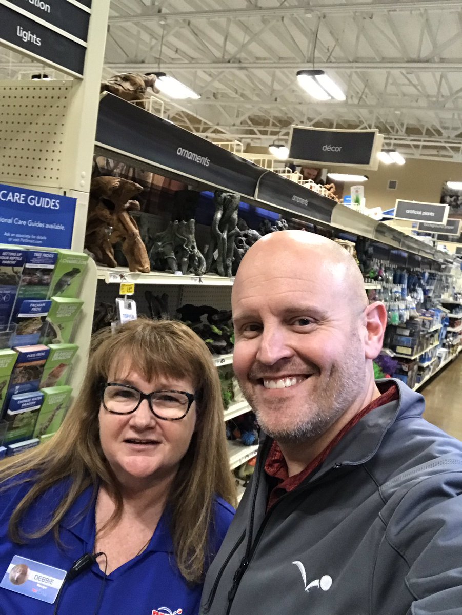 ericsterchi's tweet image. Enjoyed my pre store reset visit at the @petsmart store with Store Leader Debbie in Ahwatukee, AZ. #ForTheLoveOfPets #LifeAtPetsmart #ExcellenceInExecution