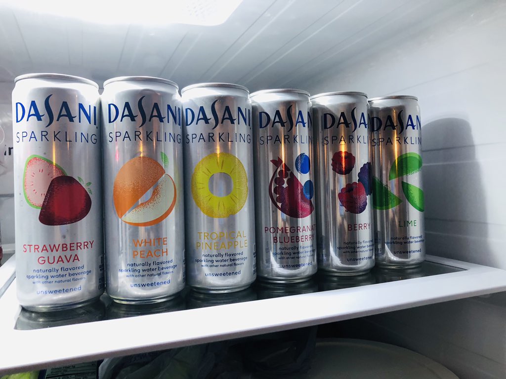 ErDizzler's tweet photo. My fridge of many flavors! @dasaniwater #mmmmm #seltzerforever #almostarainbow https://t.co/tLaoO53L8y