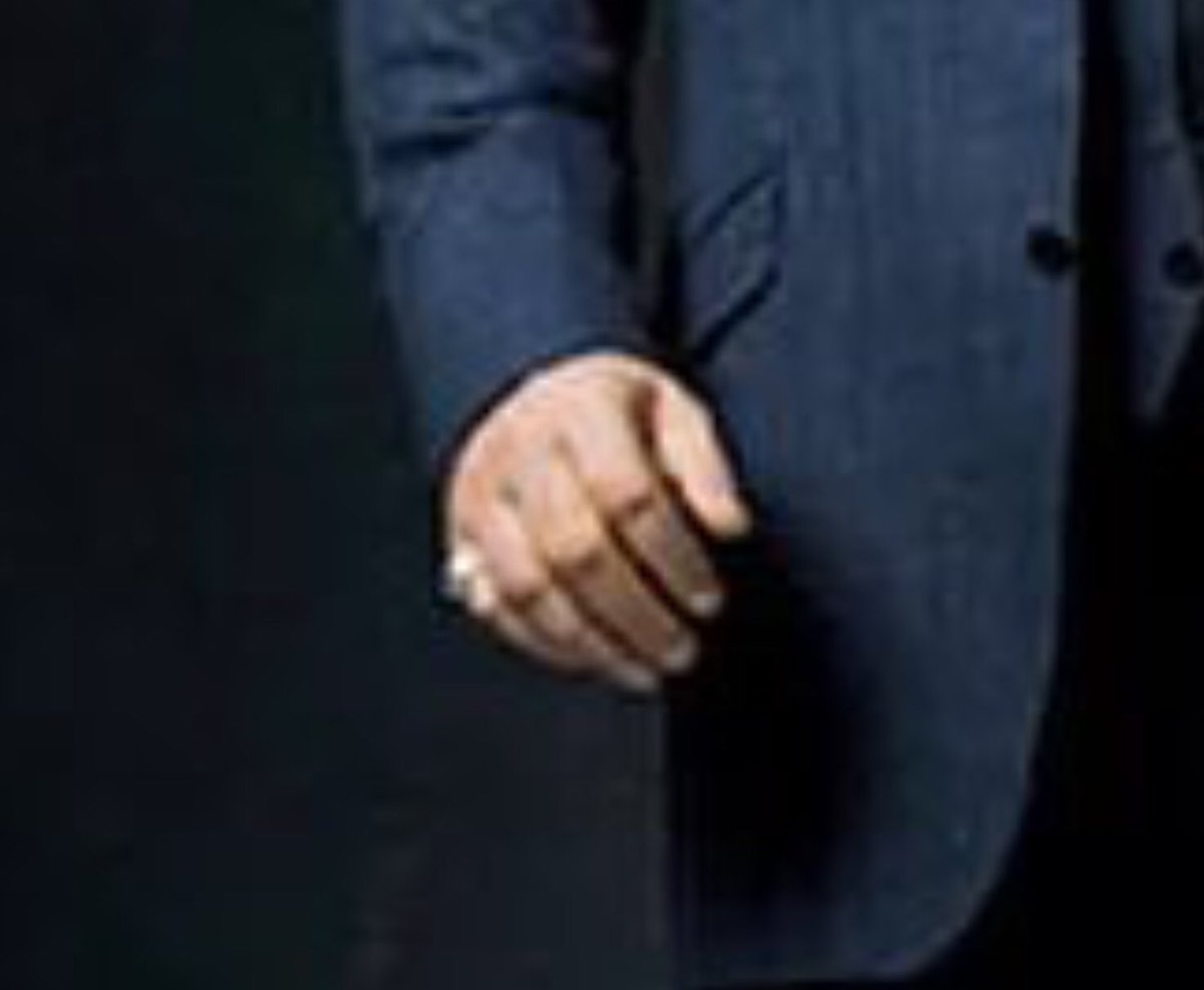 Jamie_Owers's tweet photo. @jrhennessy Just wanna know what the heck Russ was doing with that hand, and how it was going to factor into the DUCU going forward https://t.co/9AEKZsYG0F