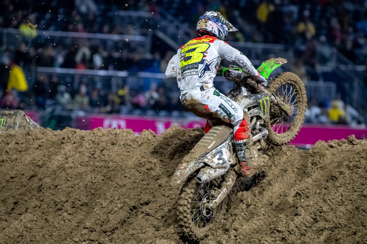 Motoonline Com On Twitter Wallpaper Eli Tomac Newly Appointed Red Plate Holder Pushes Through Demanding San Diego Supercross Https T Co Kijag9afsj Https T Co 3o7wcimlzy