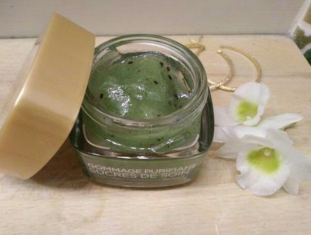 hvillegente's tweet photo. Je test mon gommage purifiant sucre de soin je l adore il sent très bon et est agréable au toucher nettoie bien la peau je l adore merci @Loreal_makeup  @lorealskin  #loreal #lorealgommagepurifiantsucredesoin #gommagepurifiantloreal @lorealparisfr https://t.co/h68VGdqwVU