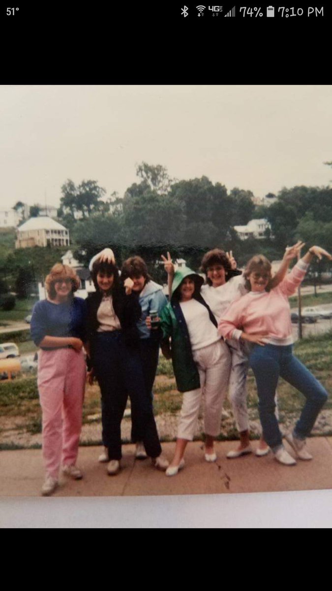 stephfore's tweet image. I was just telling my 12 yr old how "fly" I am when this pic showed up in my memories.  #thosewerethegoodoledays
#the80s
#ubercoolmom