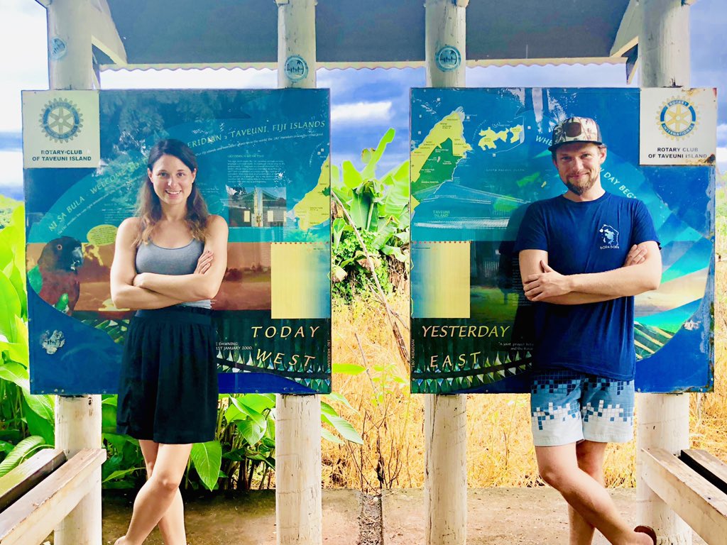 We are at the international dateline! 🕰 🗺 Amélie on the left side is on February 6th, Thommy on the right side is 24h earlier standing on February 5th! That’s how we travel in time 🤪 #dateline #fiji #borabora #timetravel #theclairvoyants #agt