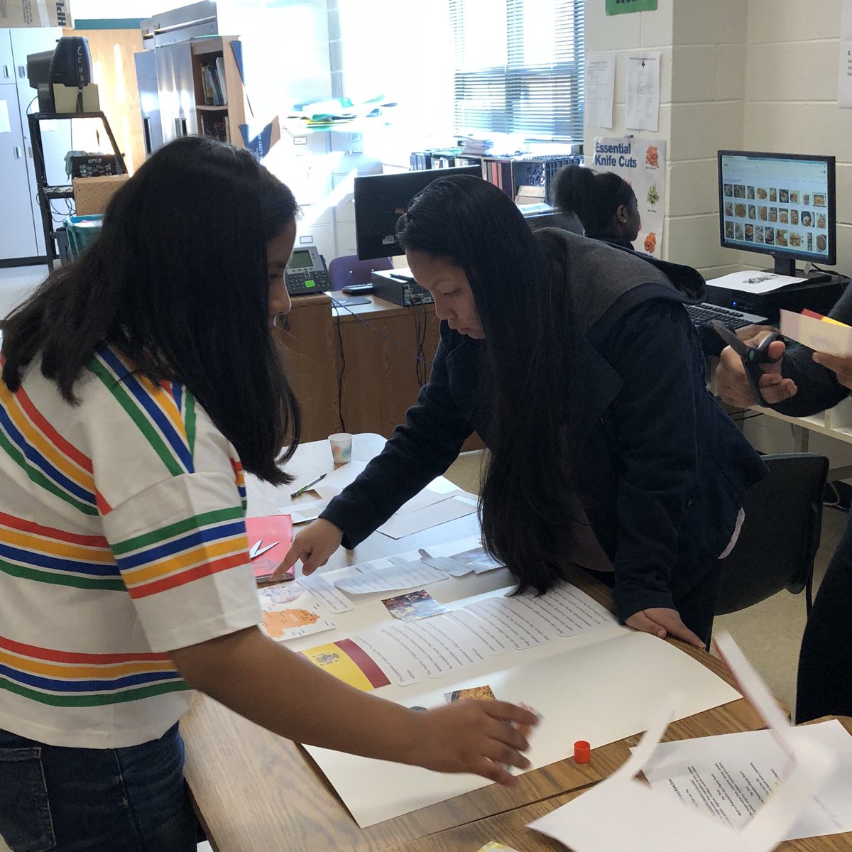 Imallaboutthef1's tweet photo. Foods I working on their international grains project in class. #meatlessoption #adulting101 #SayYesToFCS #echhsfcscte #NCforCTE @NCFCSEd https://t.co/XkQqxaBqqS