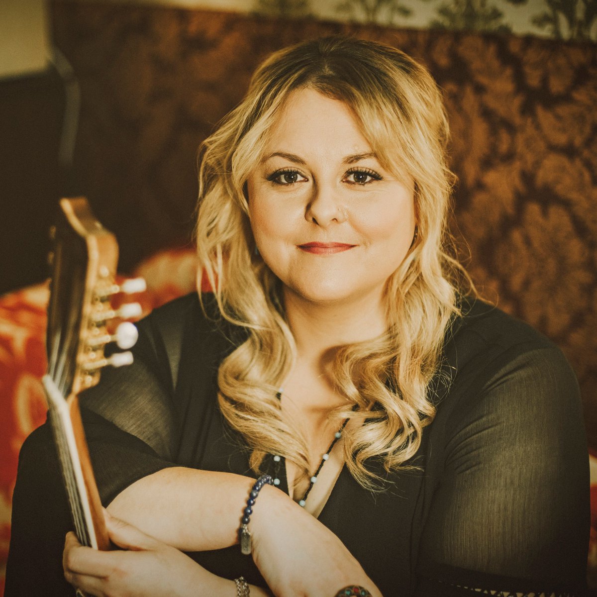 Track my Gigs, Tours and Events on Bandsintown to keep up to date with when i'm playing in your neck of the woods...and I'll see you there!