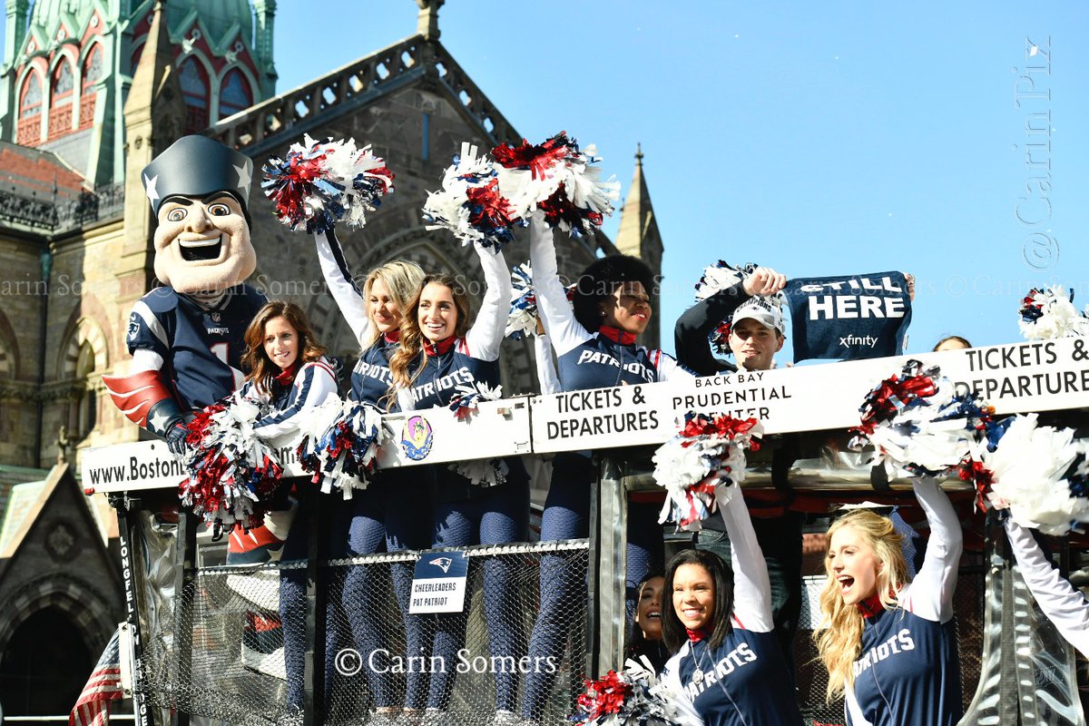 CarinPIX's tweet photo. What an amazing day! #Congratulations #teameffort  #SuperBowlChamps #SuperBowl #RobertKraft #GoPats #boston #visitma #carinpix #team #EverythingWeGot #duckboatparade #DuckBoat #victory #SuperBowlLlll #CopleySquare @tb12sports @edelman11 @robgronkowski #patriots @bostonducktours https://t.co/OxqEYUmEur
