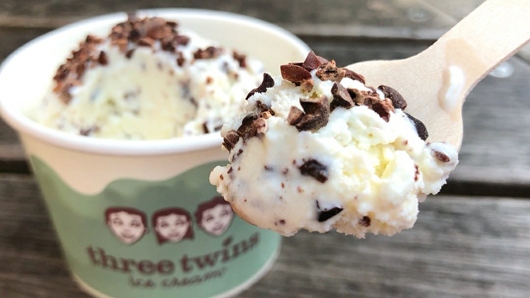 <a href="/onlyorganic/">Organic Voices</a> A1: We love stocking up on #organic Valentine's Day sundae toppings! Like sauces from <a href="/KingsCupboard/">King's Cupboard</a>, nut butters from <a href="/OnceAgainEsop/">Once Again NutButter</a>, Cacao Nibs from <a href="/NavitasOrganics/">navitasorganics</a> , &amp; dried fruit from <a href="/stoneridgefruit/">Stoneridge Orchards</a> #OrganicValentines