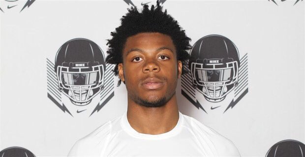 Chicago Simeon’s Alante Brown says his mind is made up. He will announce it tomorrow evening. He broke down the four finalists here. (VIP) 247sports.com/Article/Four-s…
