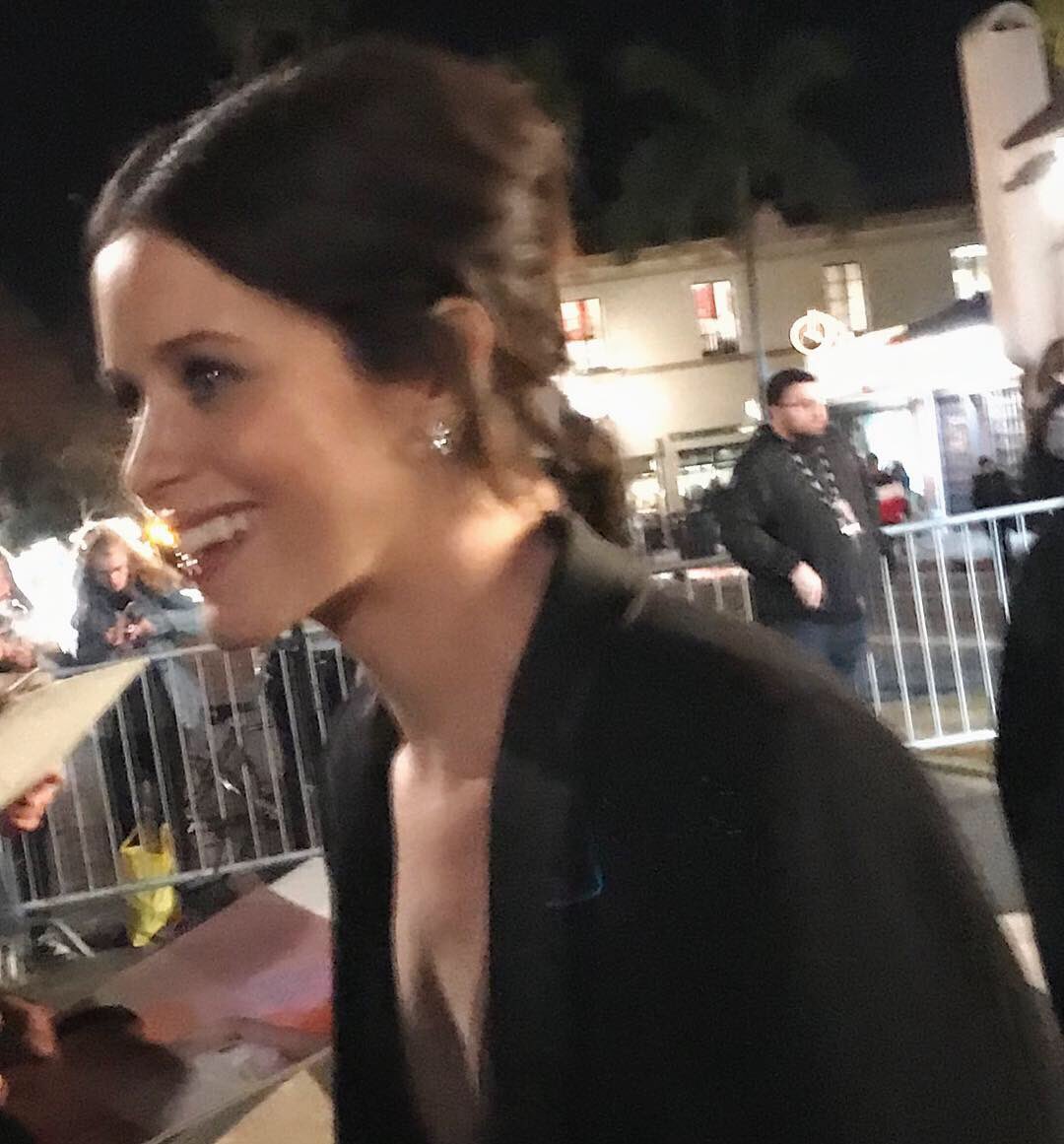tygerkai's tweet photo. #clairefoy @SBIFF @FirstManMovie @TheCrownNetflix #arlingtontheatre #SantaBarbara https://t.co/uFwppSNX5e