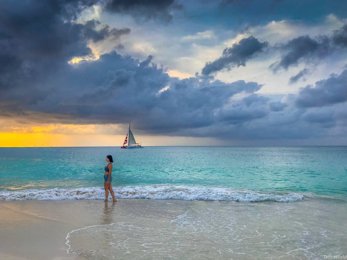 A Moody Day #ShotOniPhone 7 Edit:LightroomCC @Apple @tim_cook @pschiller @PeteSouza #trotwithus #travelphotography @aruba @visitaruba #aruba #beachesoftheworld #sunsetsail #travelblogger #bloggerstribe #roamtheworld #wanderlust #landscapephotography #naturelovers #photooftheday