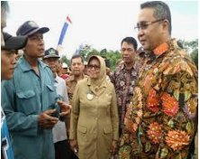 Temui masyarakat, Menteri desa ingin desa lebih maju dan sejahtera
#jokowiMembangunDesa #MendesMembangunBengkulu 
<a href="/EkoSandjojo/">Eko P. Sandjojo</a> @fachrilabalado <a href="/anwsanusi/">Anwar Sanusi</a> <a href="/taufikmadjid71/">IG : taufik.madjid</a> <a href="/kpw3_kalsel/">P3MD KalSel</a>