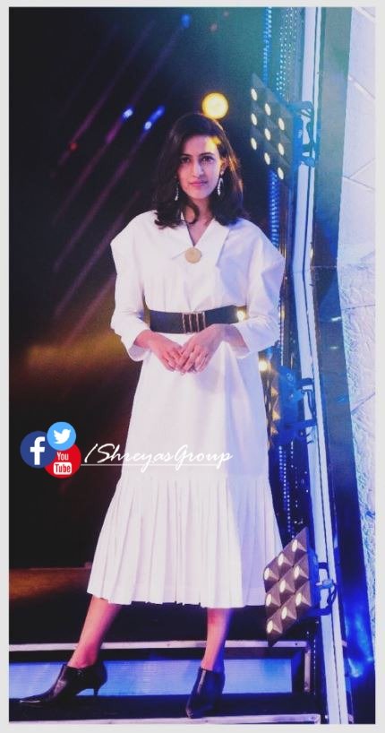shreyasgroup's tweet photo. Seems, she is the perfect replica of an angel from heaven! 😍👌👌

@IamNiharikaK
#NiharikaKonidela #AngelicLook #WhiteOutfit #Gorgeous https://t.co/bIaaZhWTEG