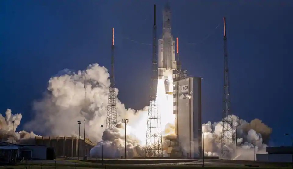 htTweets's tweet photo. India successfully launches latest communication satellite #GSAT31
https://t.co/IQJ3JWm1vN https://t.co/Iv03uBLLwb