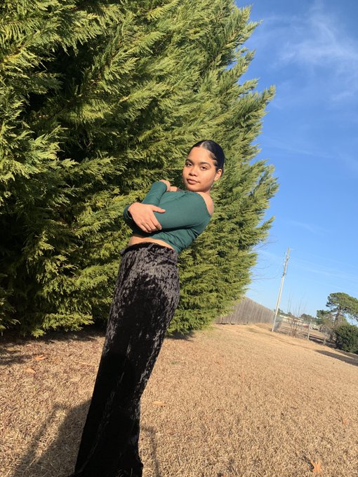 we love warm weather https://t.co/pAgusAE9mu<a href="/tag/denimday2020"class="tags"><span>#denimday2020</span></a>