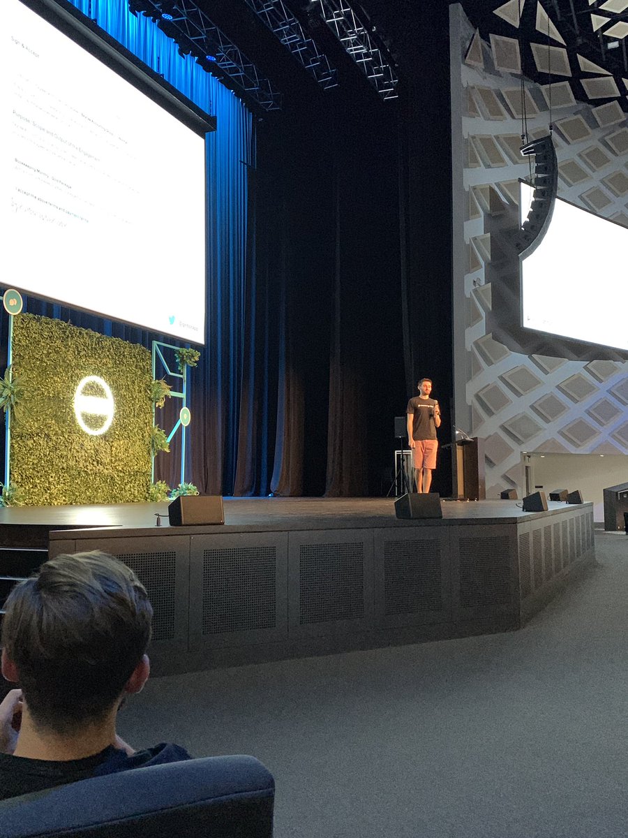 nat_lennon's tweet image. @hugh_s_walker totally bossing it on the stage #xeroroadshow19 #xero @xero @ignitionapp 👊👊👊