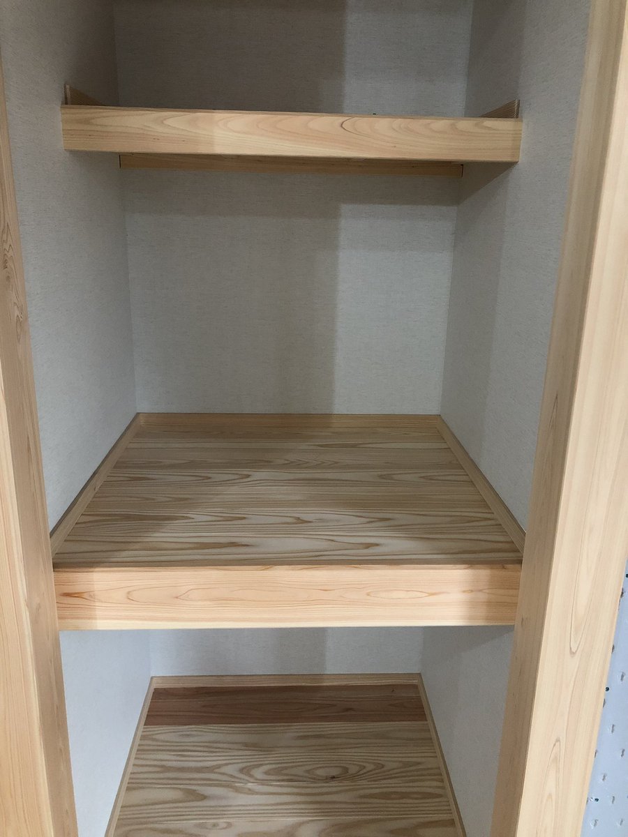 Mik O Nakamura 押入れ造作 天袋 枕棚 中段 地袋のフルセット おそらく大工として最後の一棟になると思うと色々と感慨深いものがある