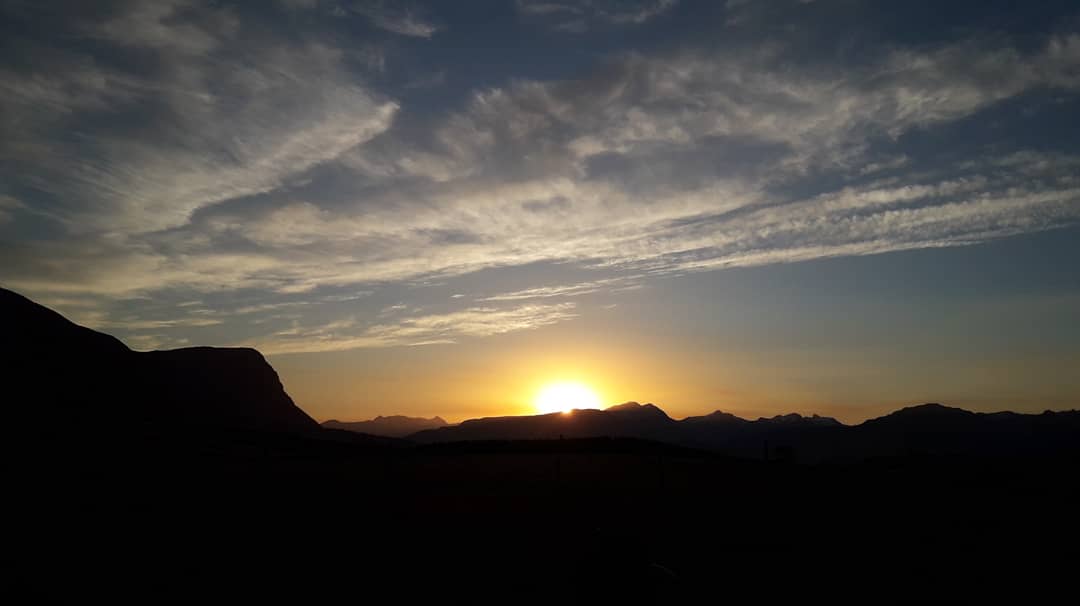 PatagoniaNR's tweet photo. Atardecer en Domos Patagonia Nativa Rural ..Haz tu reserv https://t.co/W0SzzvlGs5
#sunset #adventure #adventuretime #landscapephotography #traveling #wonderluster #neverstopexploring #mountain #hike #life #sunset #instatravel #photo #vacation #exploring #backpacker #glamping https://t.co/wbYN9O0Dkq