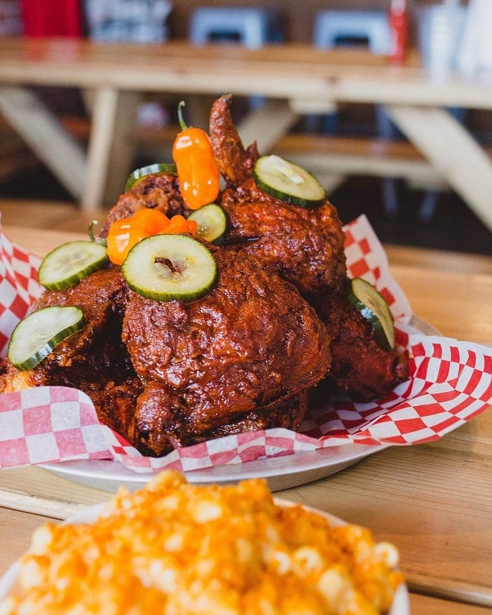 cilantro_chive's tweet photo. Here is our feature menu :
Appetizer: Mini Catfish Poboys
Entree: Hot chicken, Mac n Cheese, Cornbread + Potato Salad
Dessert: Bourbon Chocolate Chess Pie
🍻⚡❤️🔥
#NCHotChicken
#EatLocal #DrinkLocal
#OmNomWithUs https://t.co/fOGpy9byGF