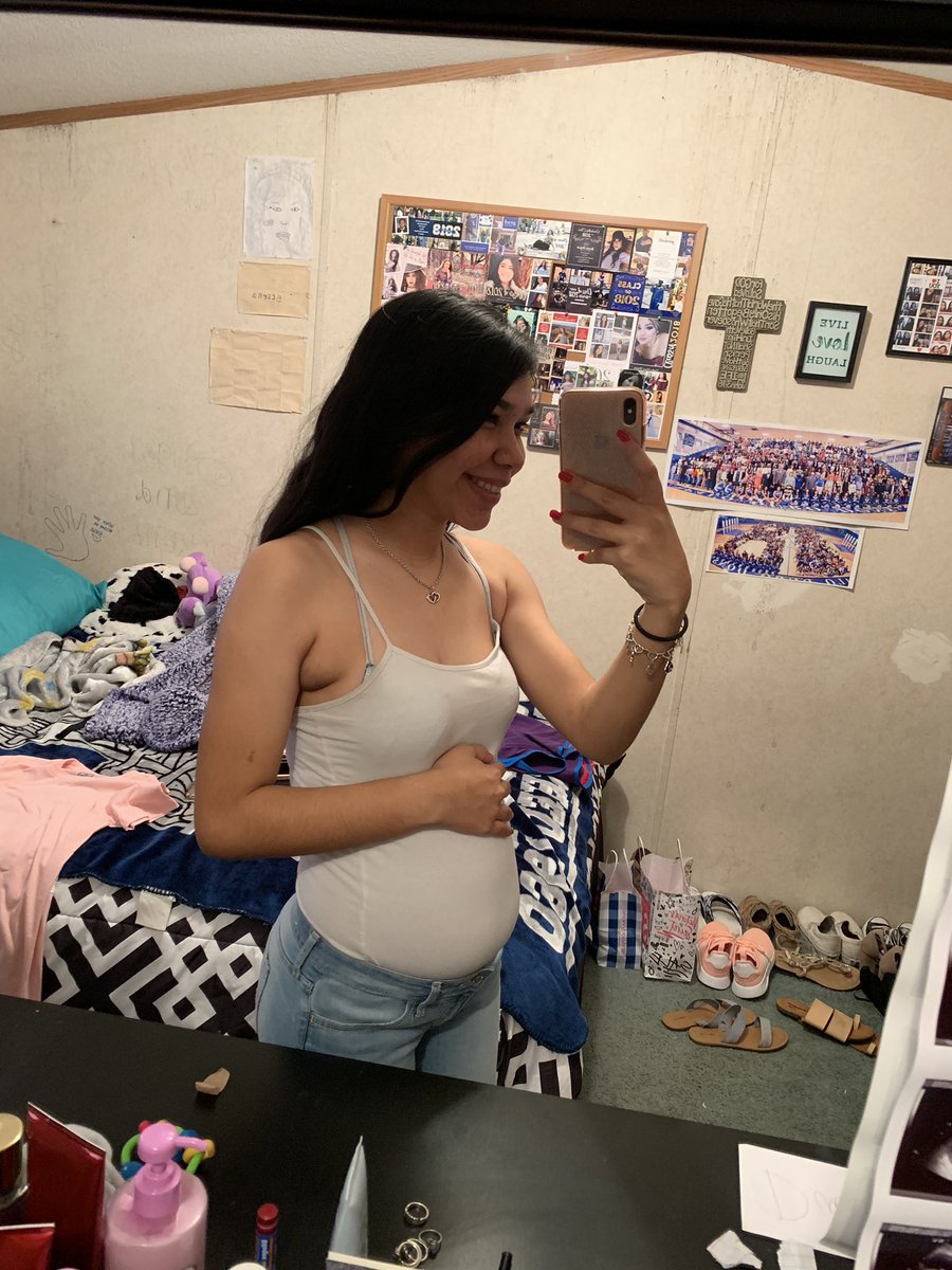 srlucero9's tweet photo. @Daniellev_26 Age i got pregnant: 18
Age i gave birth: 19
Due date: 4/12/19
Day I gave birth: 12/9/18
Weight: 1 pound
Sex: boy 
Name: Emmanuel Xavier Lee 👼🏽
Post a pic during pregnancy, first born and now 💚 https://t.co/boyiXvV6yi