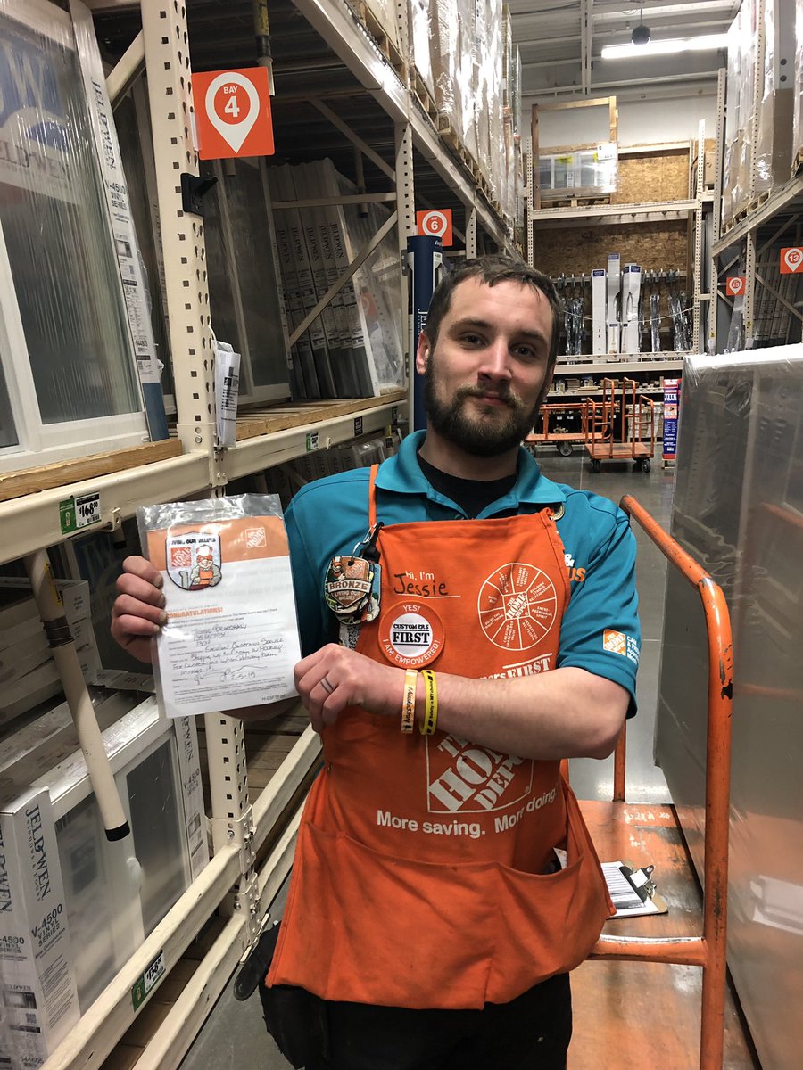 Chuck97034's tweet photo. Bradshaw and Ryan both went above and beyond and saved the day when a customer’s flooring needed to be carried into their home.  Thanks guys!  #MightyWasilla @SherrieOlivas @nicolegdula1304 https://t.co/wdxJd365LN