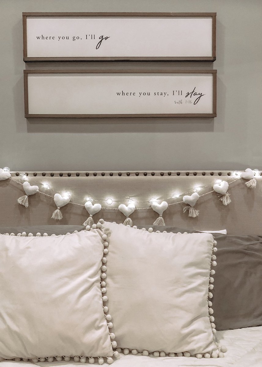 HaliSchaefer's tweet photo. Simple &amp; Romantic Valentine’s Day Bedroom Decor https://t.co/PxIxwzk4J8 https://t.co/9m1Tm9tJQB