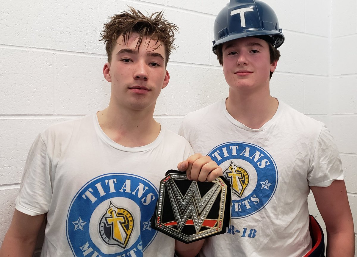 TitansMidgetAAA's tweet photo. Titans score late to tie @DMFlyersAAA 3-3 tonight in Game 1 of playoffs. WWE Belt (MVP) to Guest, Hard Hat (Hardest Worker) to Devlin.
#torontotitans #titansmidgetaaa #midgetaaa #gthl #hockey https://t.co/JYY6Uq76Wx