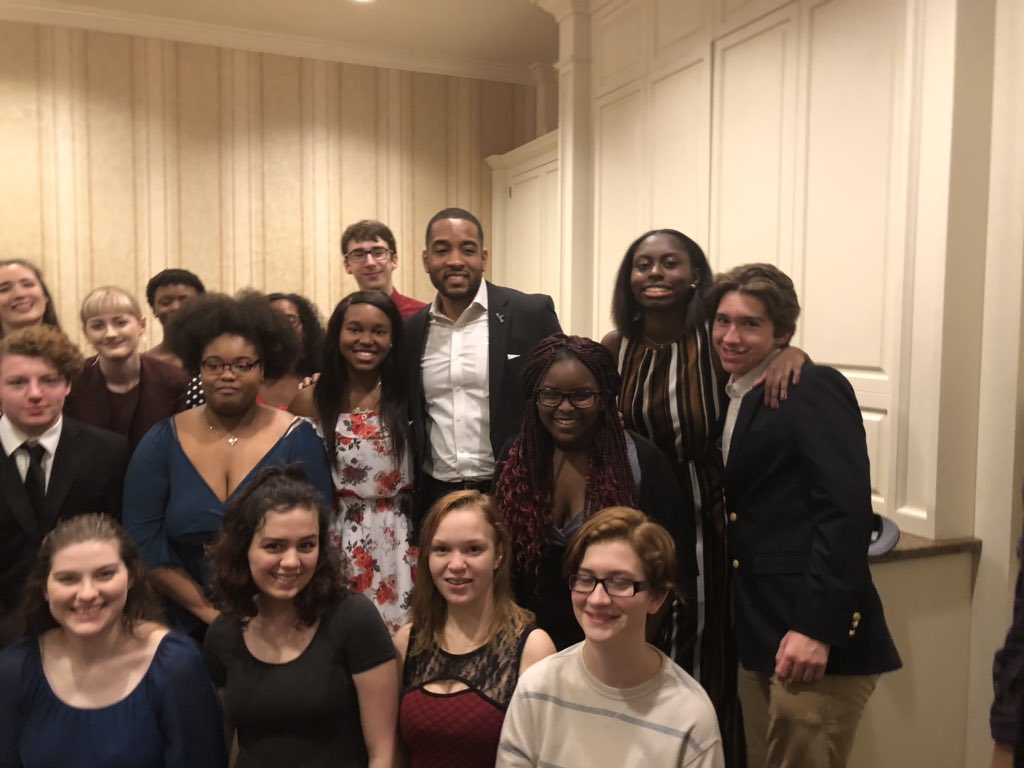 ngfields2003's tweet photo. Lee magnet kids are AMAZING. They presented an awesome Black History Program, went into a music rehearsal for Lee's upcoming show "Return to the Forbidden Planet" &amp; then on to Burritt on the Mountain to perform for the Mayor &amp; other honorees. Can we get another "snow" day? https://t.co/UFBCZPpohd