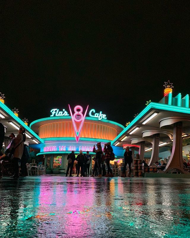 Valencia After The Rain カリフォルニア カリフォルニアディズニー カリフォルニアディズニーアドベンチャー カーズランド カーズ 雨上がり フォトジェニック アイフォンxr ディズニー アメリカ T Co P6qlzsvynm T Co Muzqw3s5iu