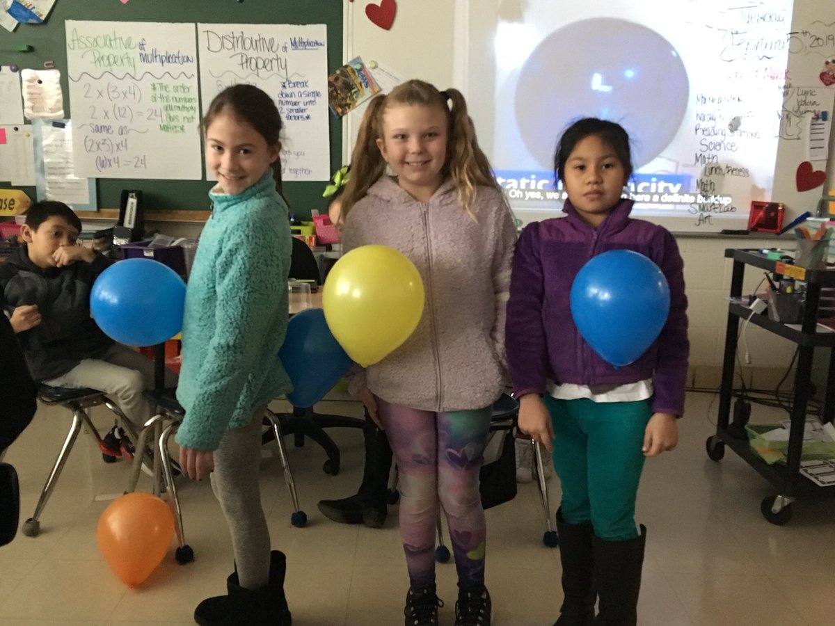 rcentralthird's tweet image. 3rd grade experimenting with Static Electricity! Ending our Unit on force and motion #forceandmotion #tciscience #handsonlearning #cridgepride #thirdgrade
