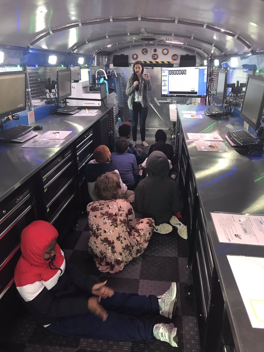 MrRussellTeach's tweet photo. @Ms_McSweeney4 class had a great time furthering their learning of coding and robotics today with @BCPSmakes today @ChatsworthSch #FullSTEAMahead https://t.co/J3dCgmklFu