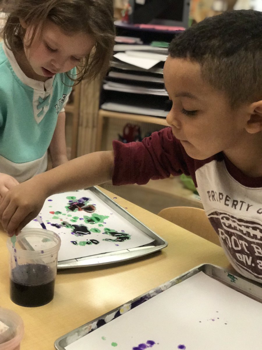 MrsFlenthrope's tweet photo. Day 2. The marker &amp; water exploration continues...Testing ideas. #discoveries #science @SJSDOakGrove #SJSD https://t.co/ho1HjIdexf
