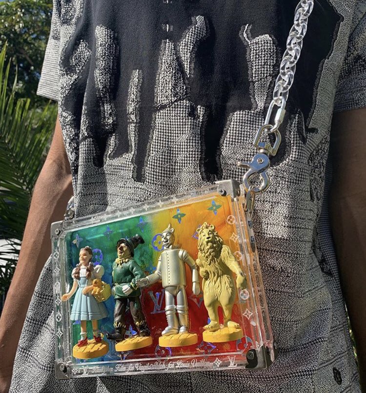 4TPNETWORK's tweet image. Meet Kristopher Kites —

Where nostalgic cartoons, pop culture icons, and jewelry intersect.  @kaneda88_ creates one of a kind cuban link necklaces, and bracelets out of unique materials. 

#4TPspotlight