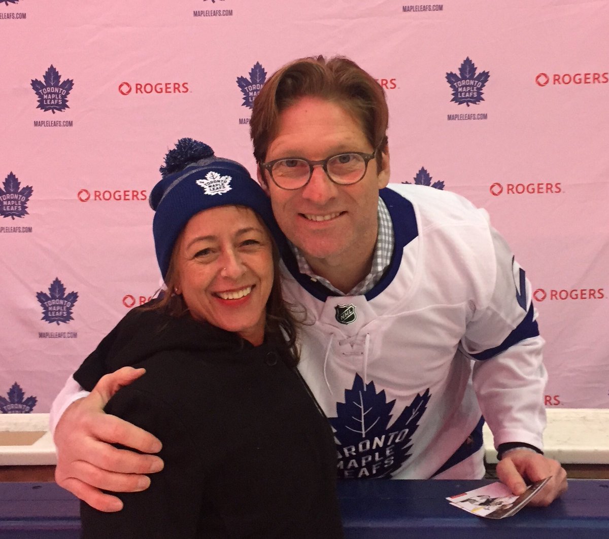 🏒 So it happened .... finally got to meet and chat with my 2nd favourite Shayne ... an absolute pleasure to finally meet you Shayne!! 🇨🇦 #LeafsNation #27 #GoLeafsGo #eh #RogersMoments #Rogers