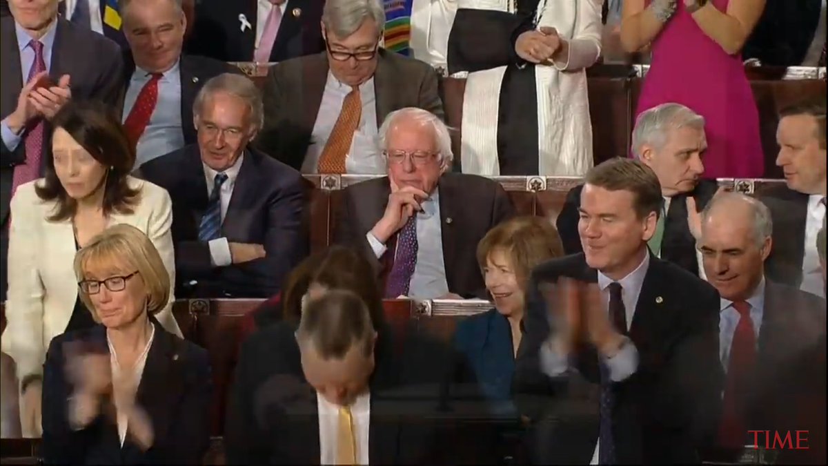 MystPok's tweet photo. #SOTU
#Trump : America will never be a socialist country.
#Bernie : https://t.co/aRFR7bFVBy