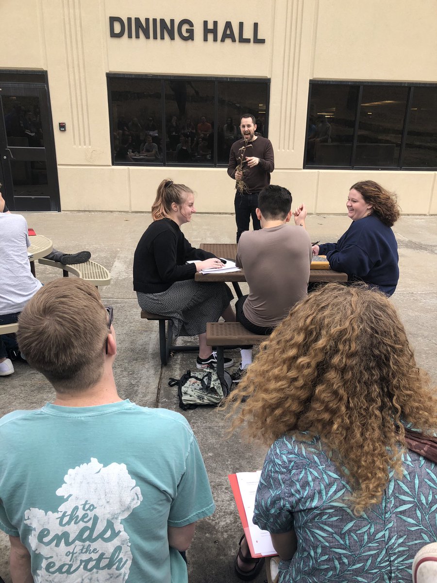 jadaxxnicole's tweet photo. the weather was so nice yesterday, we had class outside!! #thisisocc https://t.co/is79GAQDQU