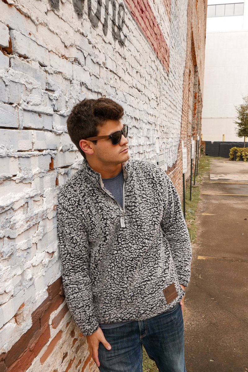 SStandardCo's tweet photo. Retweet for your chance to win a sherpa jacket and long sleeve tee! ⚓️🇺🇸 https://t.co/sjTpa5uiLQ